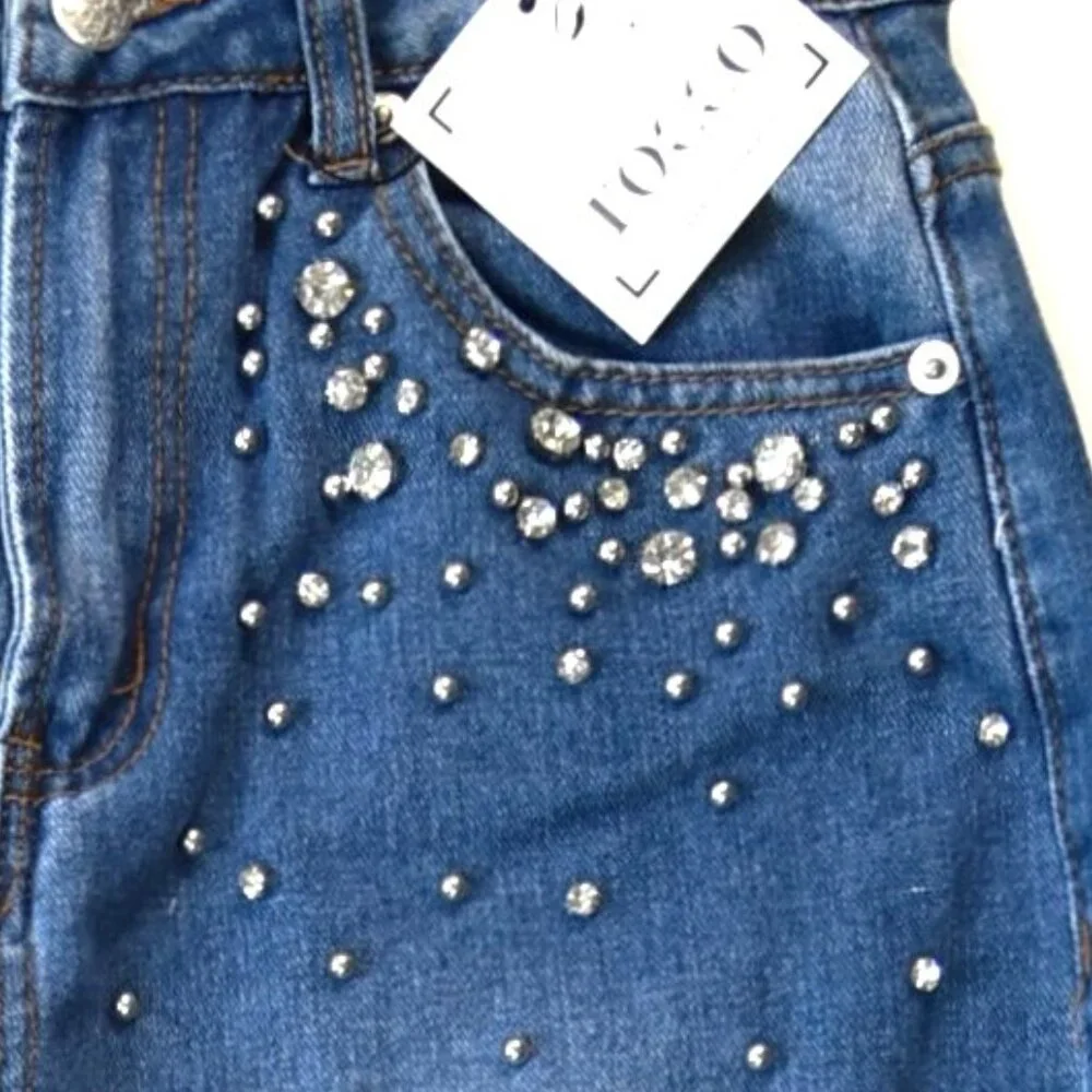 Front Rhinestone - Picture 4 of 5